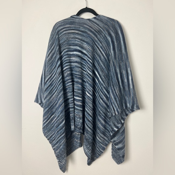 J. Jill One Size Blue Ombre Gradient Knit Open Poncho Ruana Wrap Coastal Boho - Picture 4 of 8